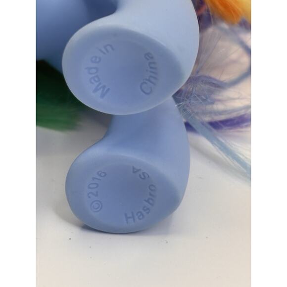 My Little Pony Rainbow Dash Figure – Blue Pegasus w/ Rainbow Hair (G4) - Picture 5 of 5